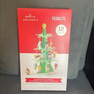 Hallmark Peanuts Festive Countdown Calendar with Green Tree